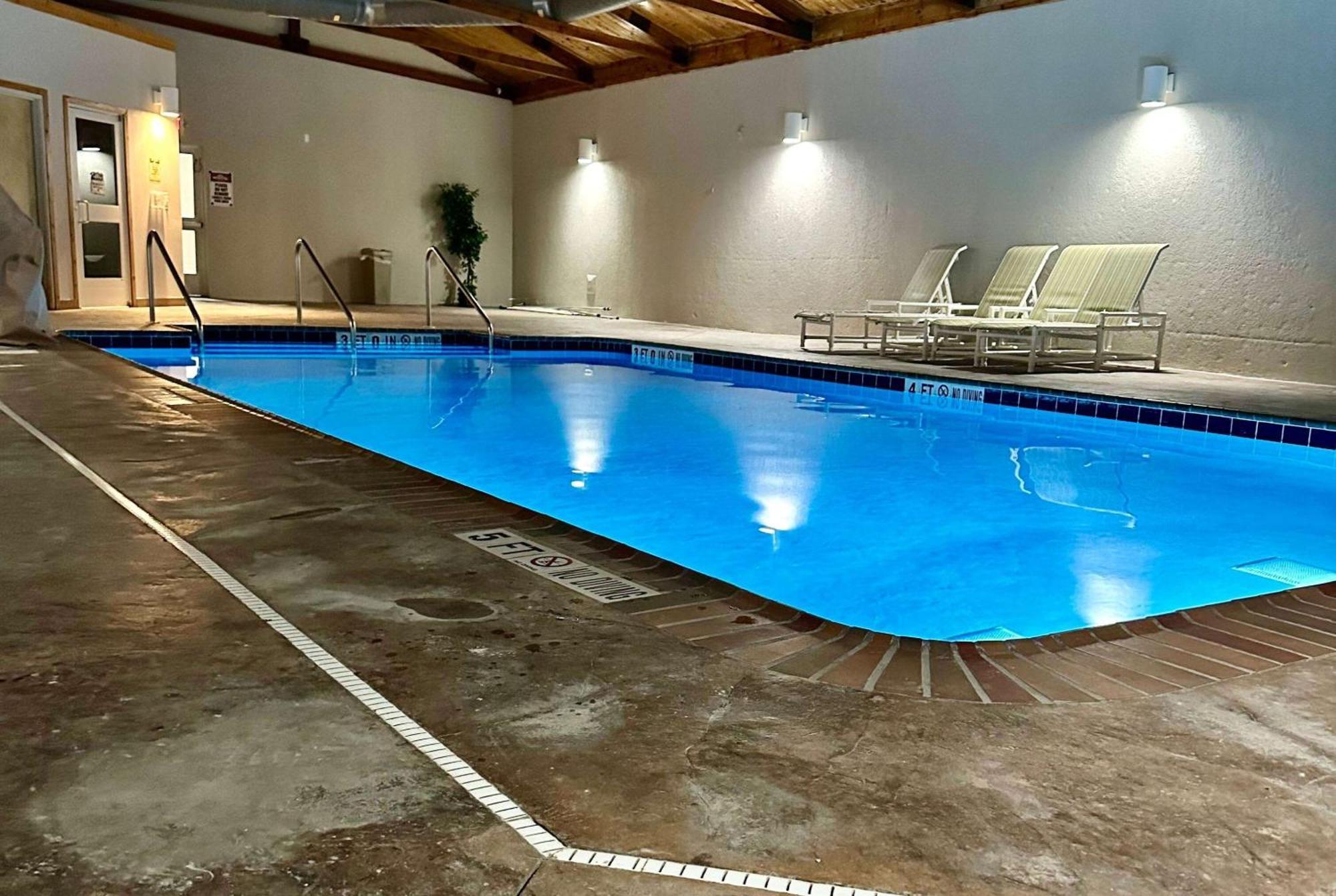 Microtel Inn & Suites By Wyndham Quincy Downtown - River Area Exteriör bild