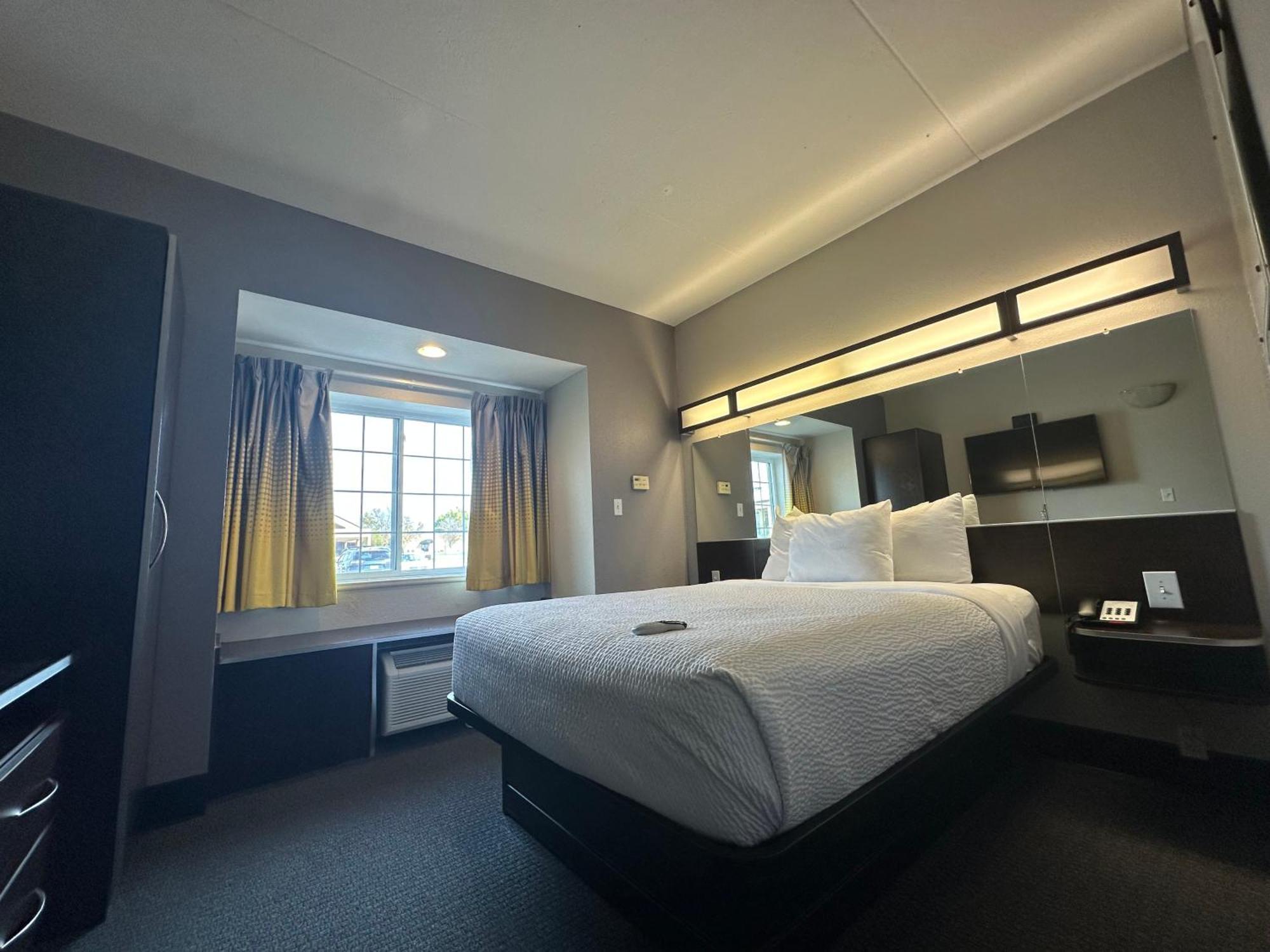 Microtel Inn & Suites By Wyndham Quincy Downtown - River Area Exteriör bild