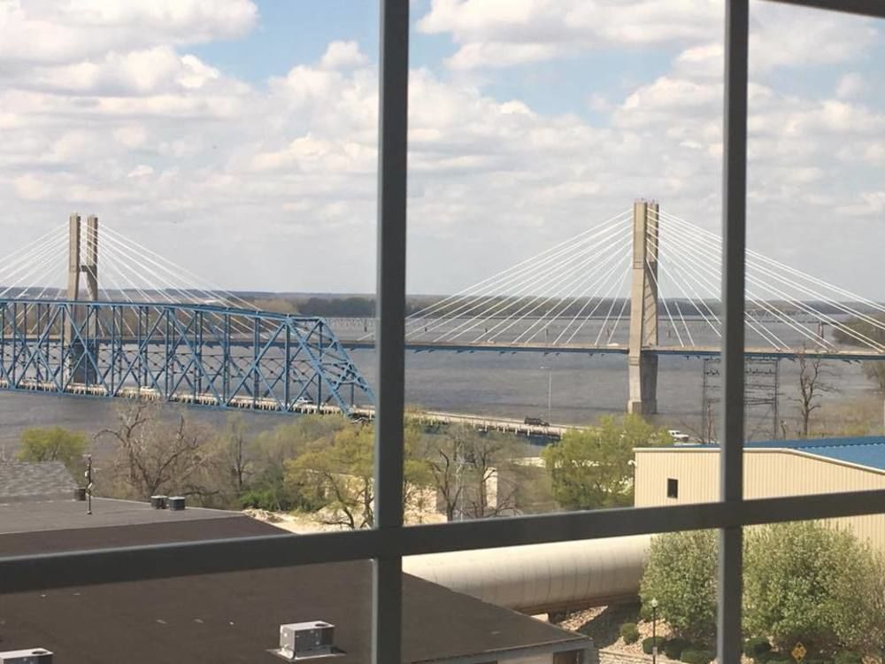 Microtel Inn & Suites By Wyndham Quincy Downtown - River Area Exteriör bild